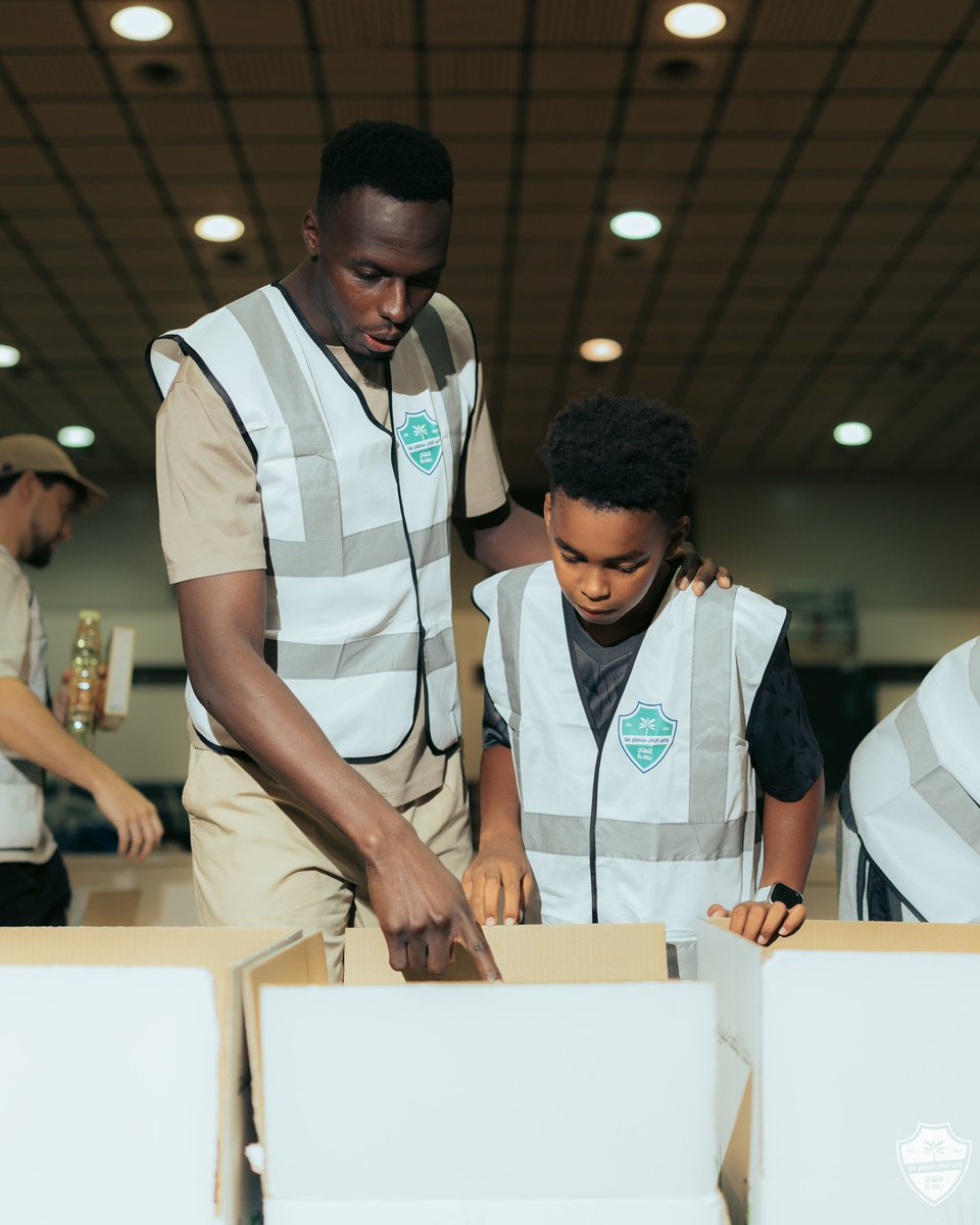 الأهلي في قلب كل بيت 💚

كلنا نشارك في تجهيز سلال رمضان 🤲🏼✨

#الأهلي | <a href="/SaudiFoodBank/">إطعام</a>