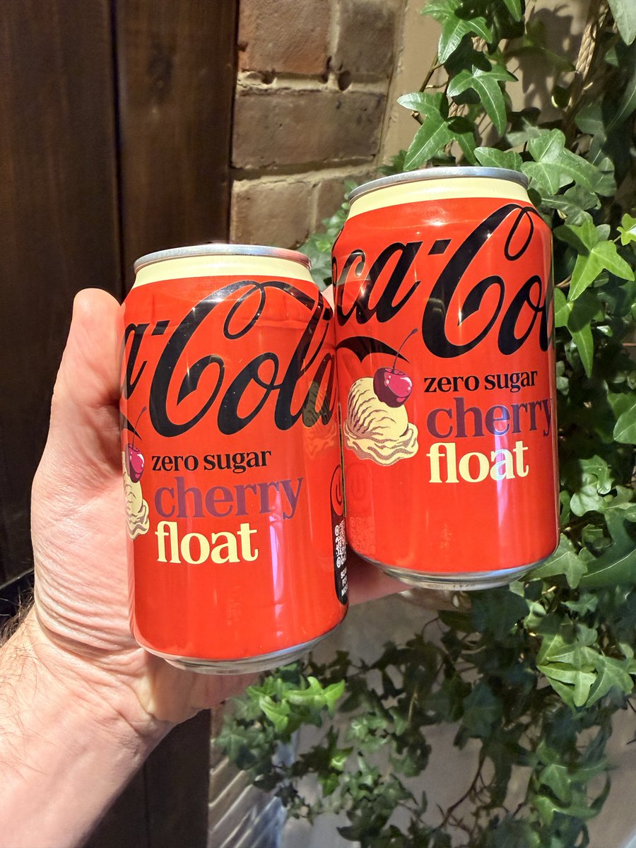 All_Things_New_'s tweet image. [Gifted] Cherry Float Coke! 🍒 Out now @CocaCola_GB #cocacola #cherrycoke #coke #wellthisisnew #gifted