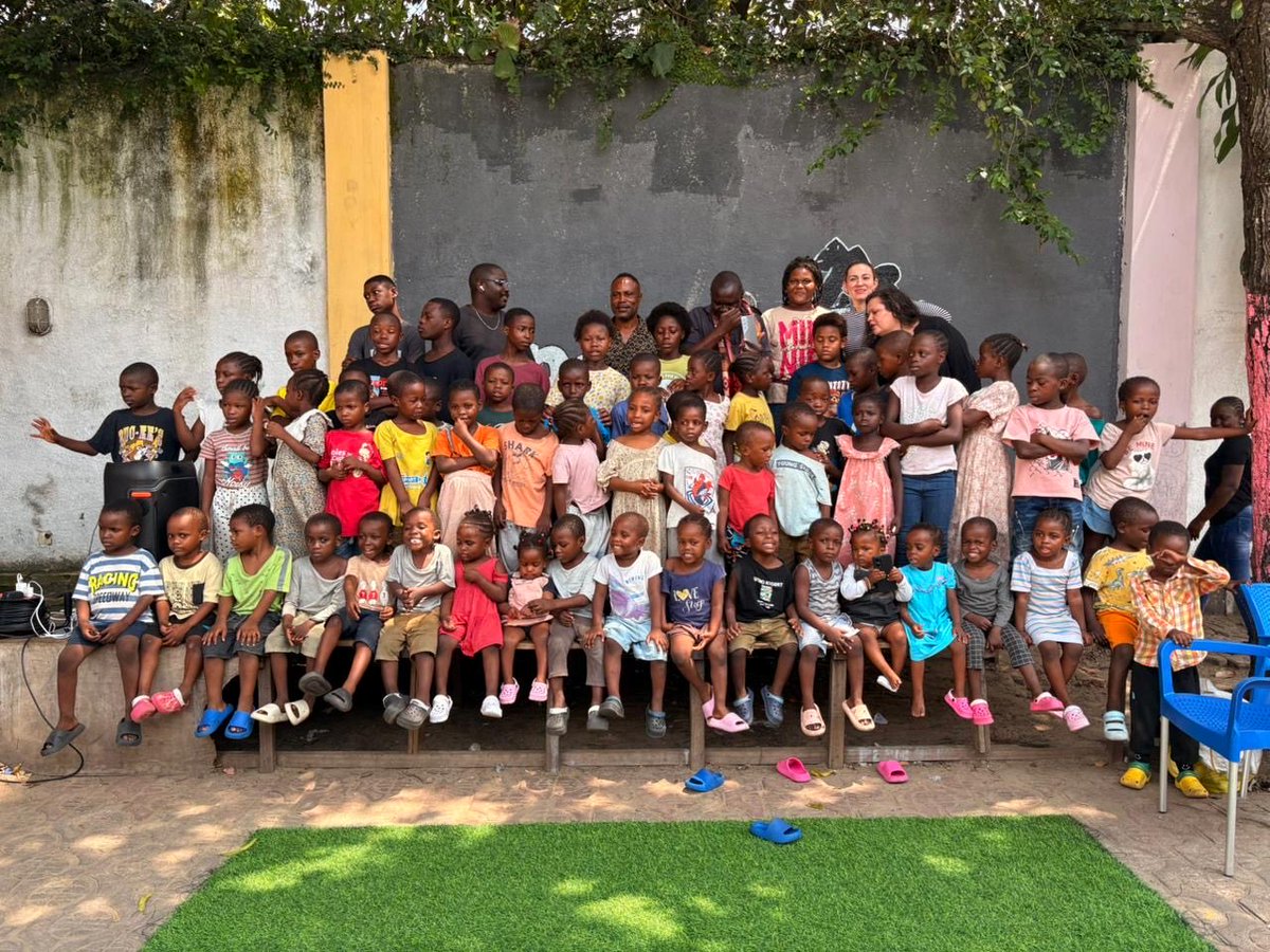 natystudio15be2's tweet photo. #RDC #kinshasa #BRASIL 

C’est pour eux que je suis ici https://t.co/dry68HbjGj