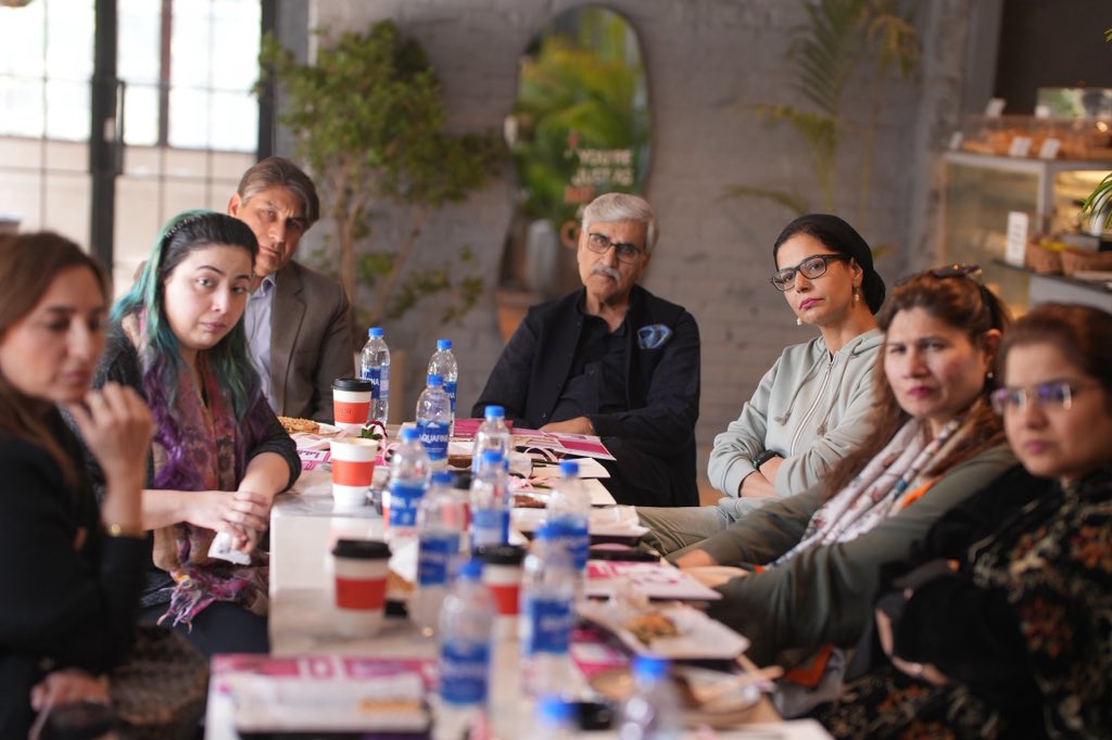 Mary James Gill tweet media