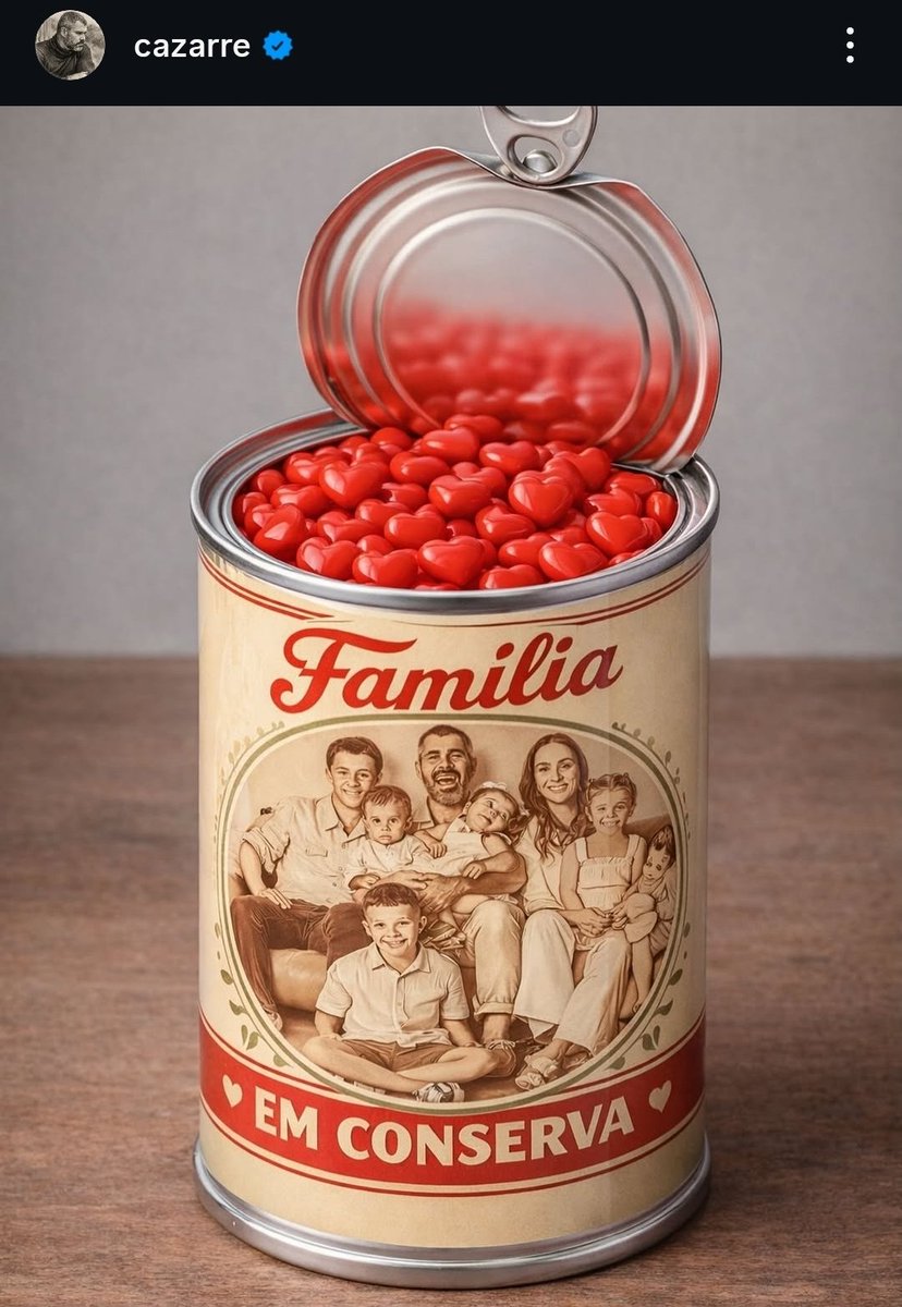 peppipets's tweet photo. A ideia era zombar os evangélicos, mas acabou por atingir tbm os católicos

O Cazarré tbm tá participando da trend "Família em conserva" https://t.co/siWYy57HBQ