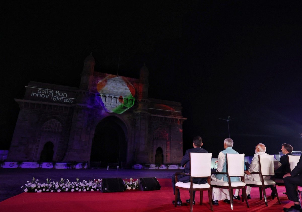 narendramodi's tweet photo. Nous sommes heureux de marquer l’année 2026 comme l’Année de l’innovation Inde-France. Nous transformons notre partenariat en un partenariat entre les peuples!

@EmmanuelMacron https://t.co/BlEyFBDfnZ