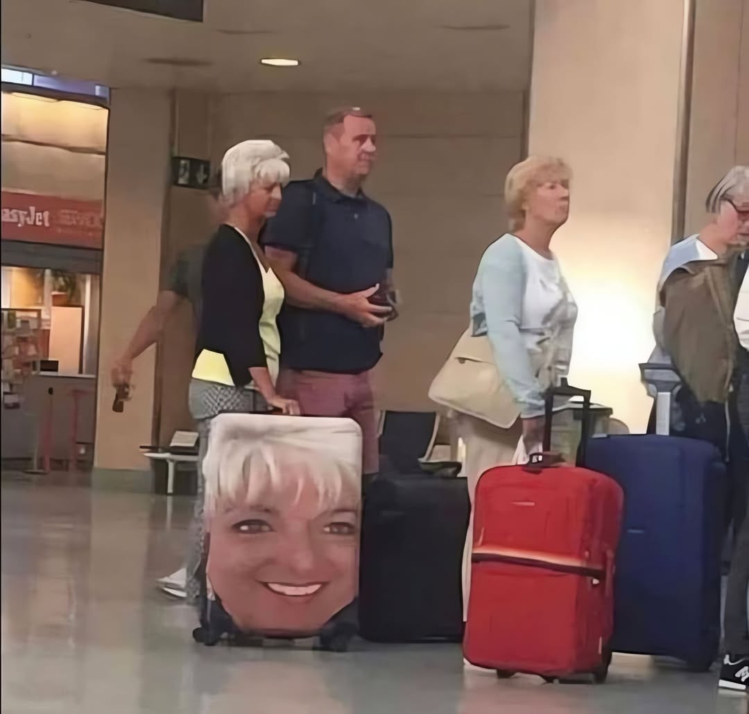 Fun Poses tweet media