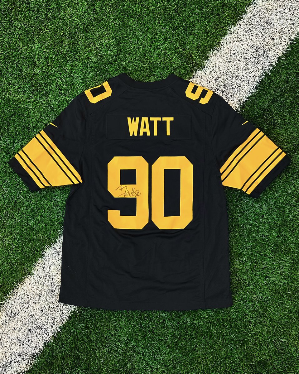 Who wants it? 👀

RP for your chance to win this signed <a href="/_TJWatt/">TJ Watt</a> jersey!