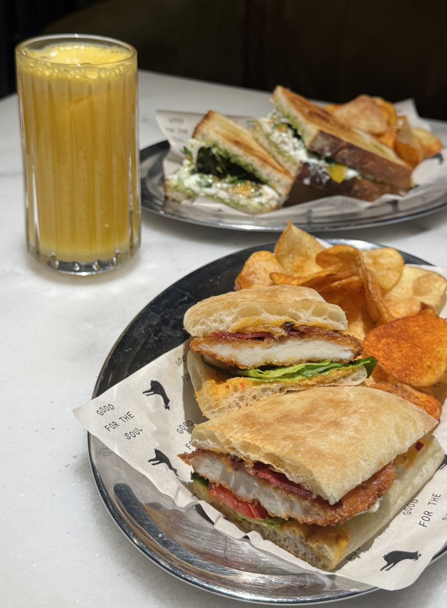 ختامية غداء قبل رمضان 

فاينلي شطايييير على الطاير 😋