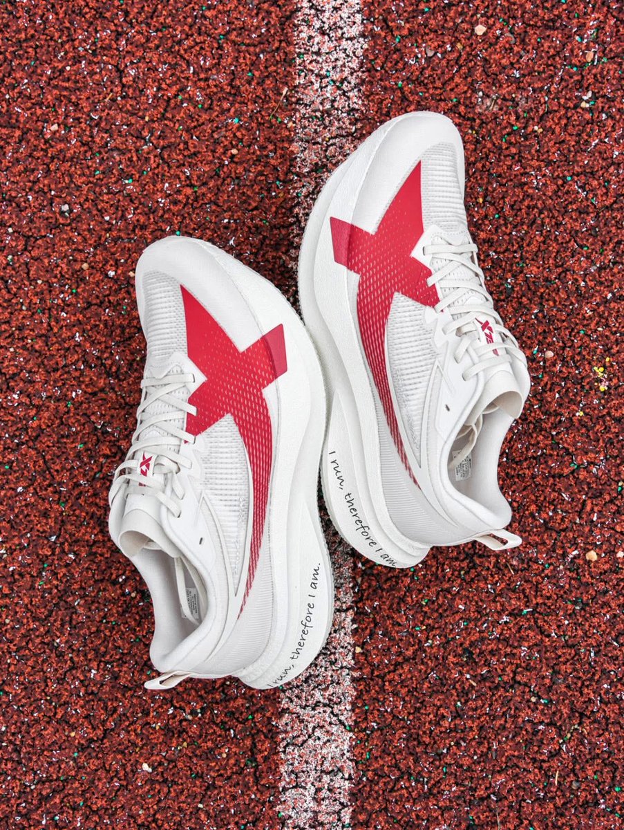 helloshoes1's tweet image. （Men &amp;amp; Women）Xtep 2000km 5.0 Pro Running Shoes - CNY
❤️❤️We sell worldwide with free shipping: antosports.com/collections/xt…
.
.
.
#xtep 
#xtep2000km 
#cny 
#xtep2000km5pro 
#xteprunningshoes