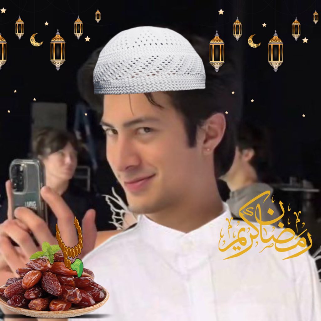 hudzine's tweet image. ramadan mubarak to everyone celebrating