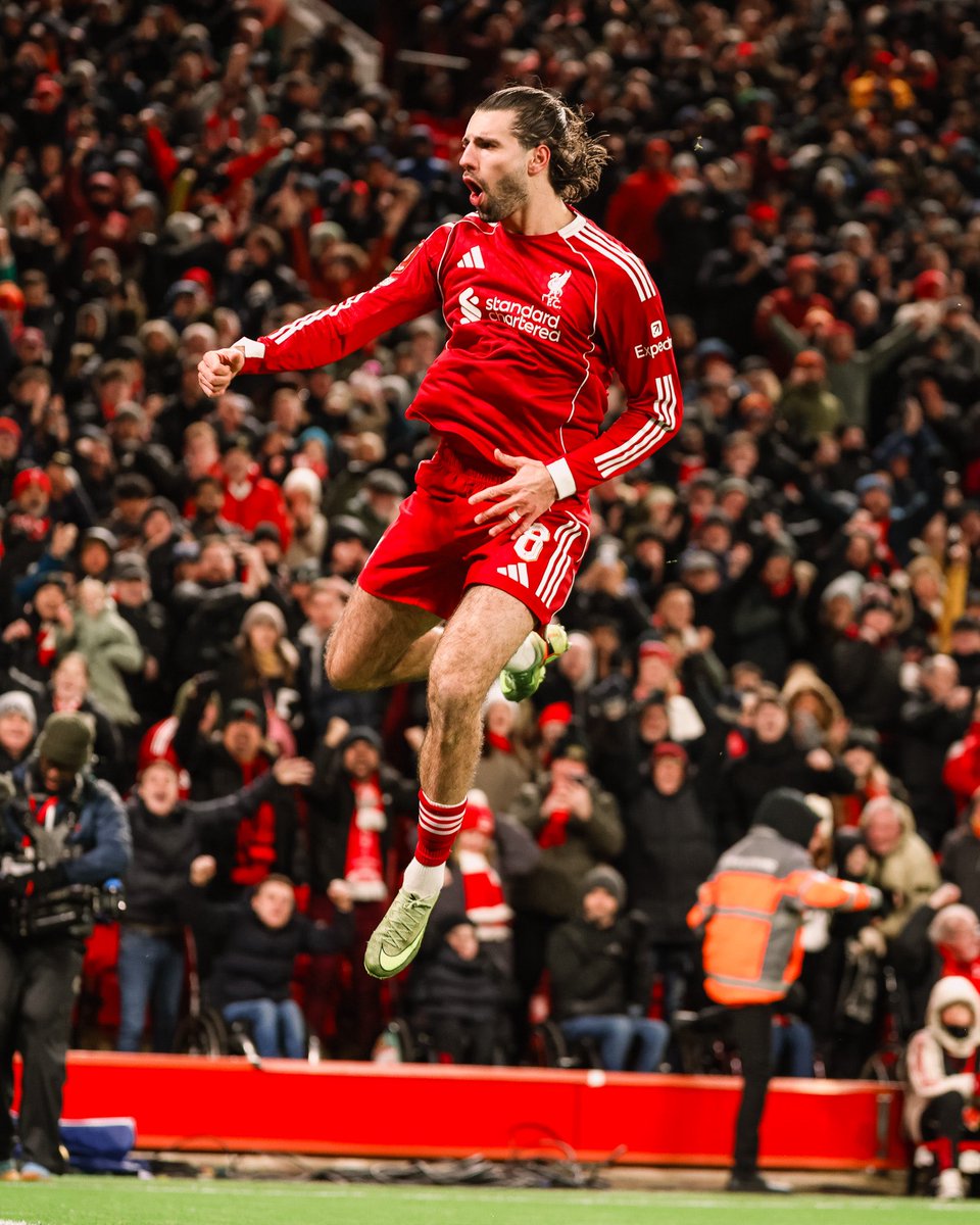 Liverpool 🇫🇷 tweet media