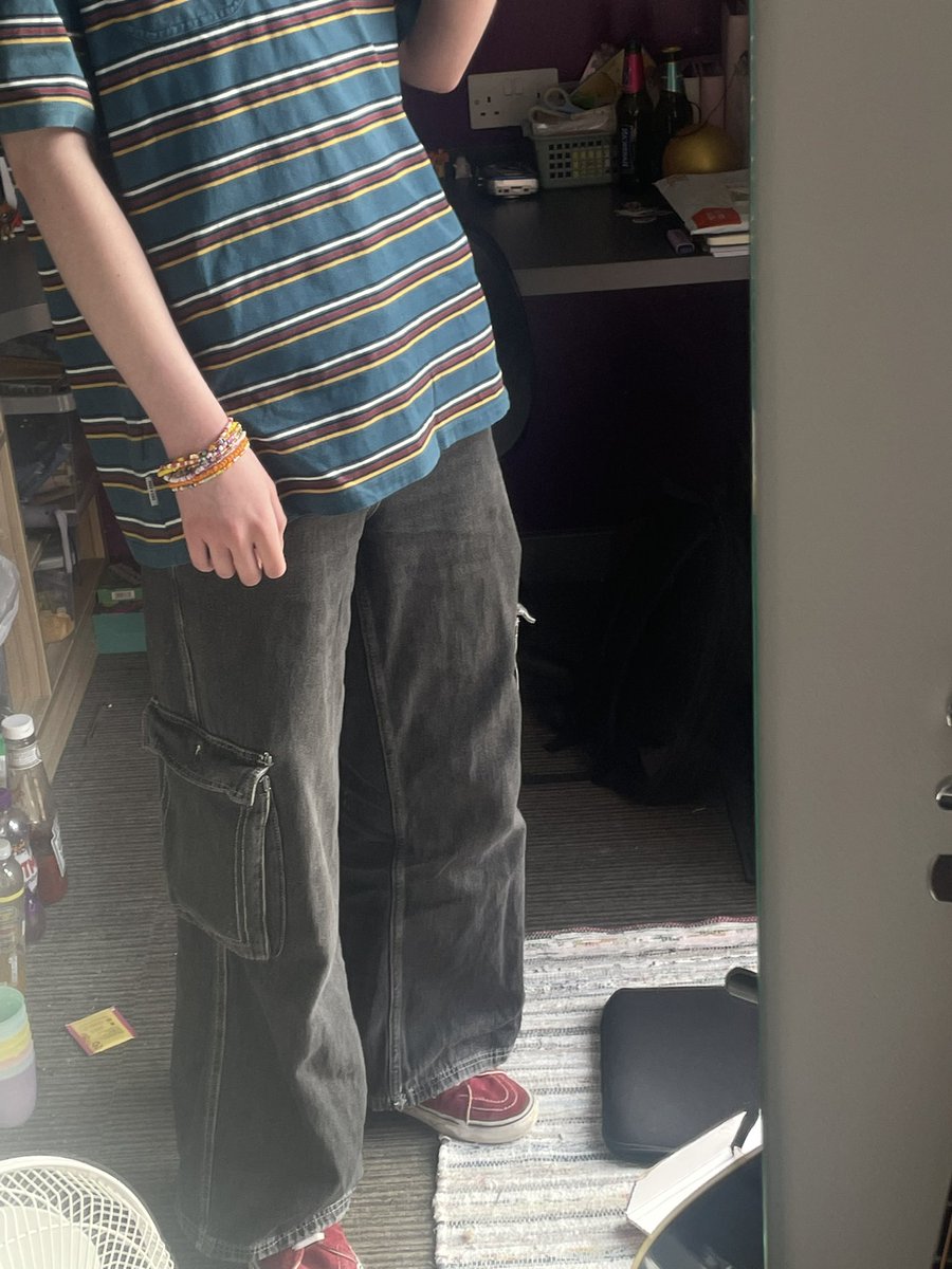 beetlejarv's tweet image. coxon bounding today #stripes