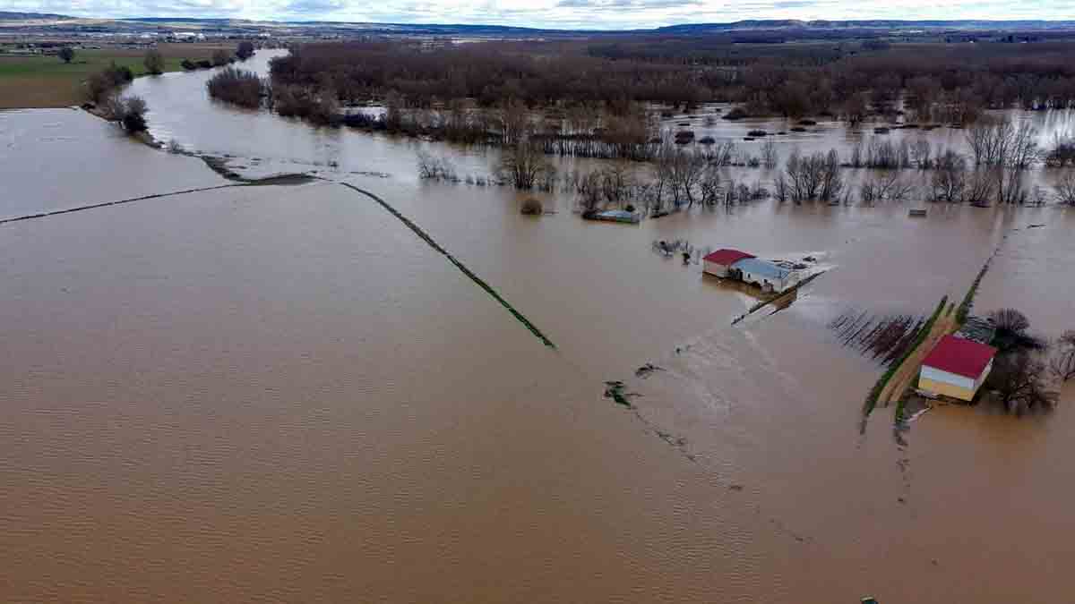 La crecida del Duero, a vista de dron
<a href="/AytoZamora/">Ayto de Zamora</a> 
 zamora3punto0.com/la-crecida-del…
