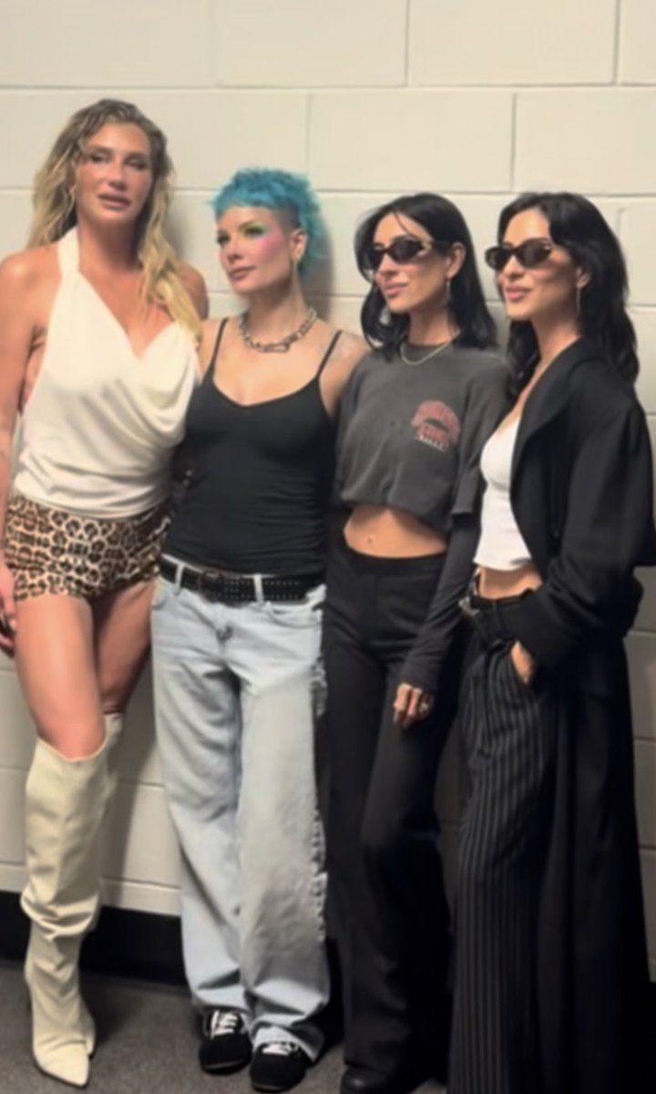 Pop Crave tweet media