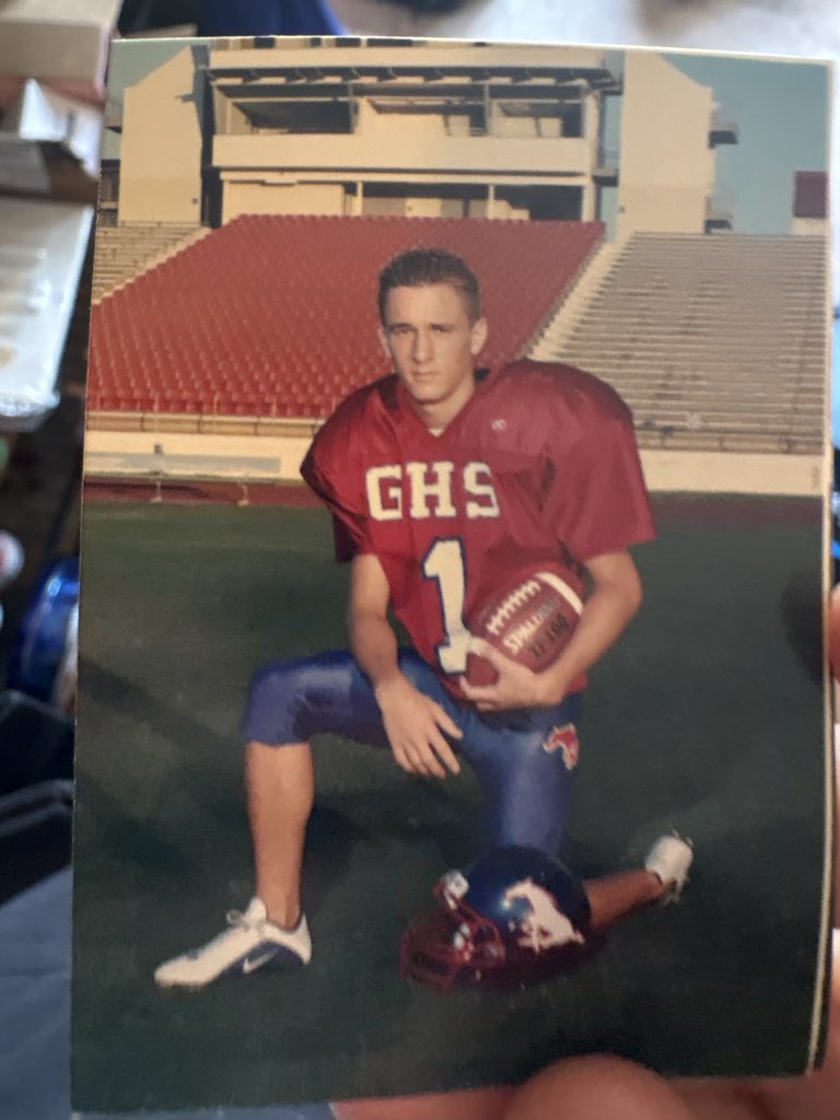chrislujan2010's tweet photo. My uncle chance was a stud back in his day.He played WR,Kicker,Corner and safety.He was also a stud of a pitcher in baseball,he  played for a D2 school and threw a first ever no-hitter in the schools history https://t.co/fC2ZjUgV24