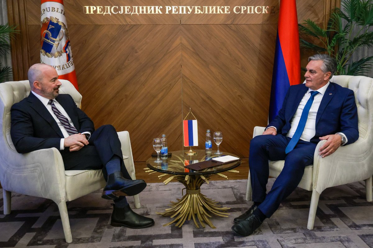 Предсједник Српске <a href="/sinisa_karan/">Siniša Karan</a> састао се у Бањалуци са отправником послова Амбасаде САД Џоном Гинкелом.

Предсједник Синиша Каран  је истакао да је Република Српска посвећена поштовању слова Дејтонског споразума и очувању уставне позиције Републике Српске.