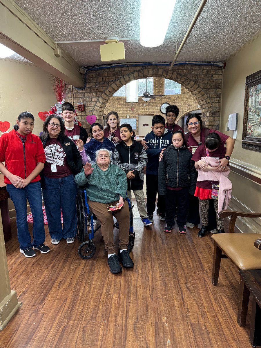 LockhartISD's tweet image. 🎉 Mrs. Cimrhanzel's LJHS Foundational Learning class had a blast on CBI trips! 🍩 Dixie Cream Donuts, 💌 Chisholm Trail Nursing Home, &amp;amp;🍦 Dairy Queen —learning, fun, &amp;amp; spreading smiles! Thanks to all for helping us #UnLockPotential! #LISDWeAreHere #LoveMyLISD