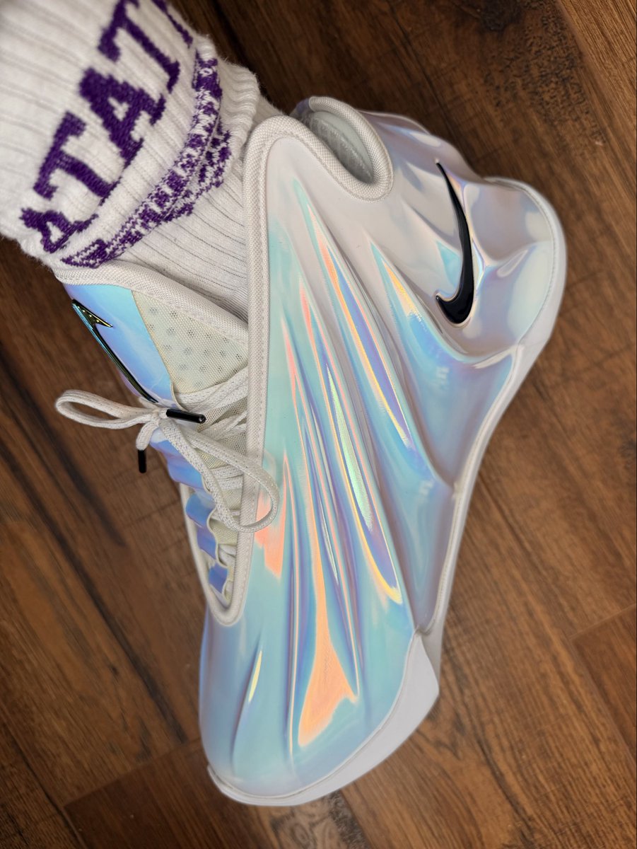 Ten toes to the ground! 

Warning Label GT Future!