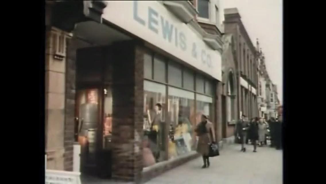 Jason_C_Onion's tweet photo. Did you know... that BBC 1 filmed 'Some Mothers do ave em' in the 1970s in Herne Bay, see if you recognise the roads 🙂

#HerneBay #Community #Explore #Fun #Wellbeing #Happy #Home #Local #Heritage #GoCreate https://t.co/nJYa045sMR