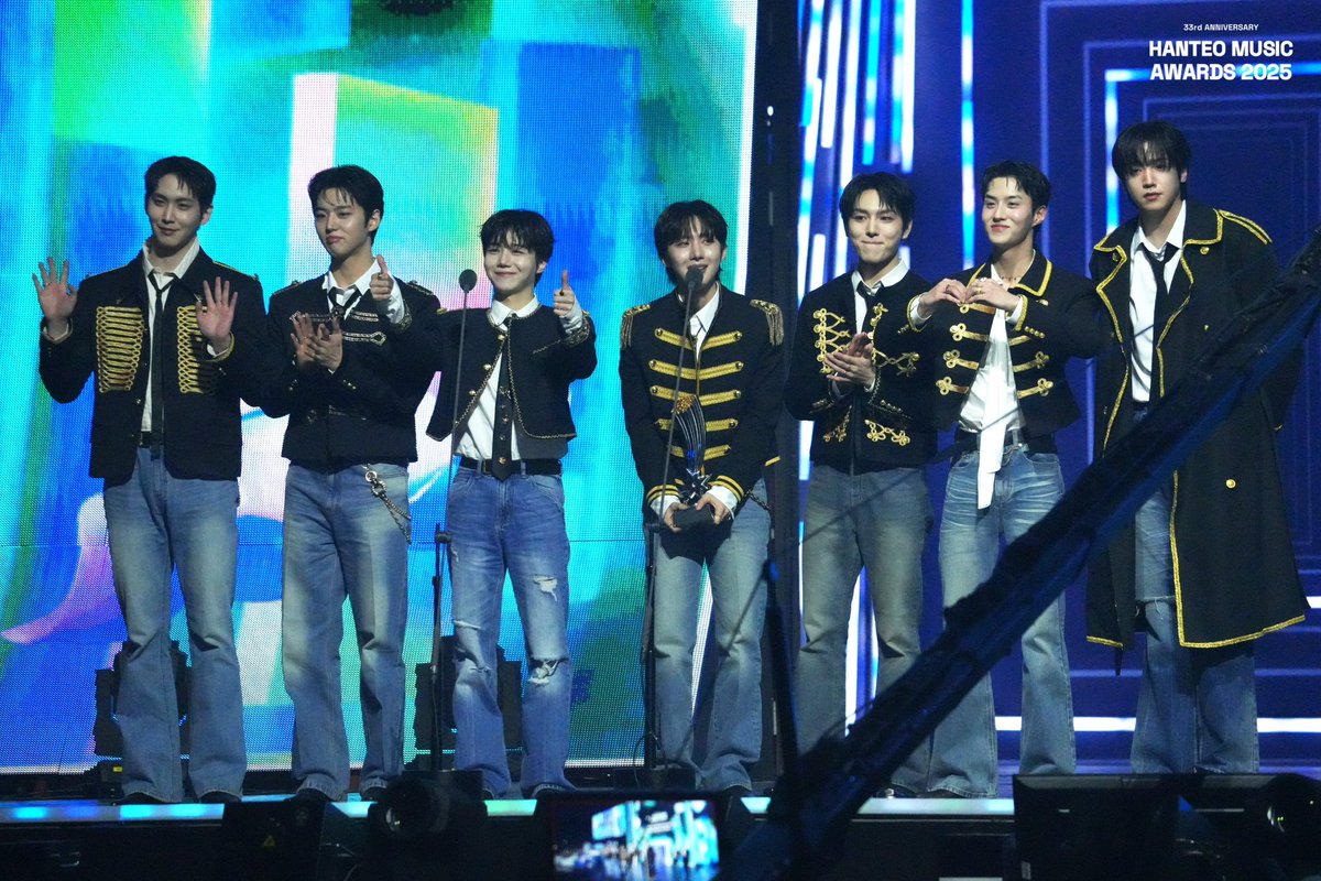 Salty_Cream__'s tweet photo. 키로 파도타기 https://t.co/ASOcxmP9NN