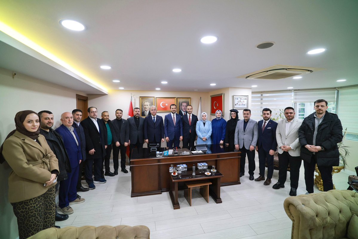 Gaziosmanpaşa İlçe Teşkilatımızla bir araya geldik. Çalışmalar ve Ramazan hazırlıkları hakkında bilgi aldık. Davamıza gönül vermiş, bu uğurda bize yarenlik eden tüm ilçe teşkilatımıza gönülden teşekkür ediyorum. Sizlerle daha güçlüyüz.

<a href="/AK_Parti_GOP/">AK Parti Gaziosmanpaşa</a> <a href="/ismailerguness/">Av. İsmail ERGÜNEŞ</a>