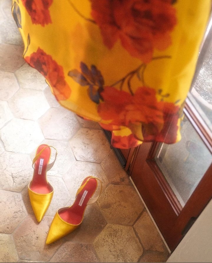 In love with this outfit💛