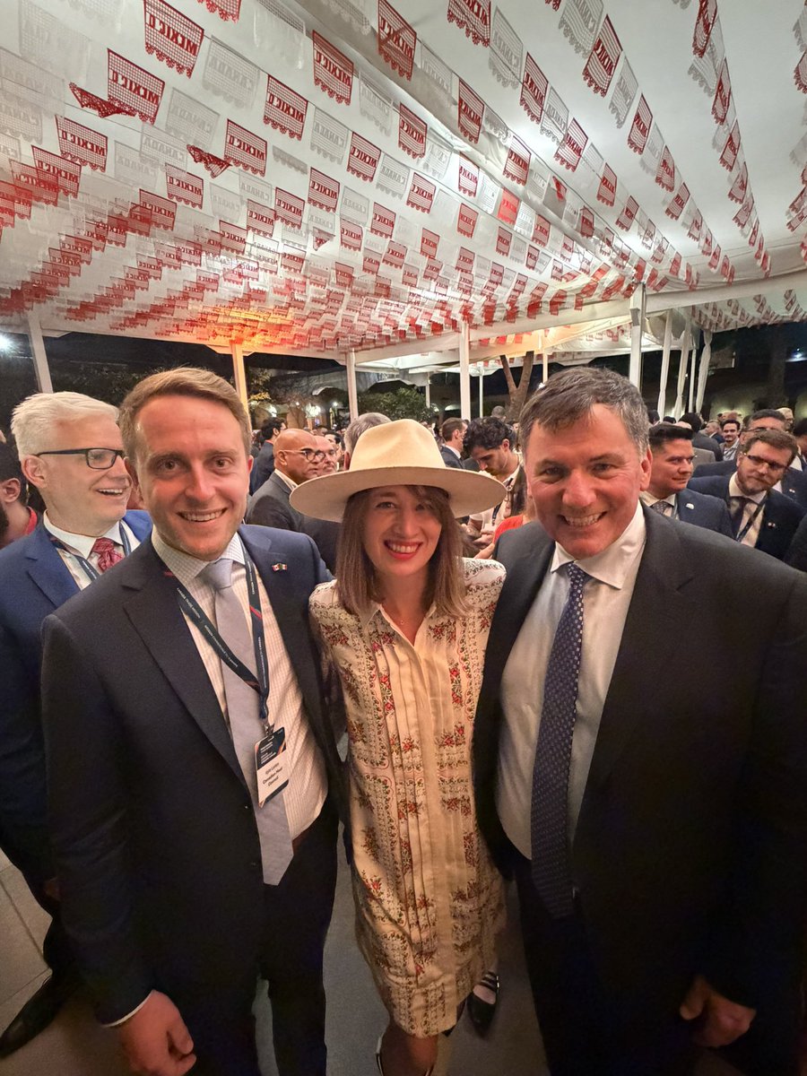 Kyle Larkin tweet media