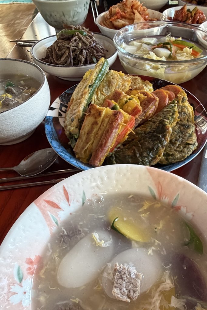 먹을복터쟛다    다른복도터지길😙 다들 새복많!!