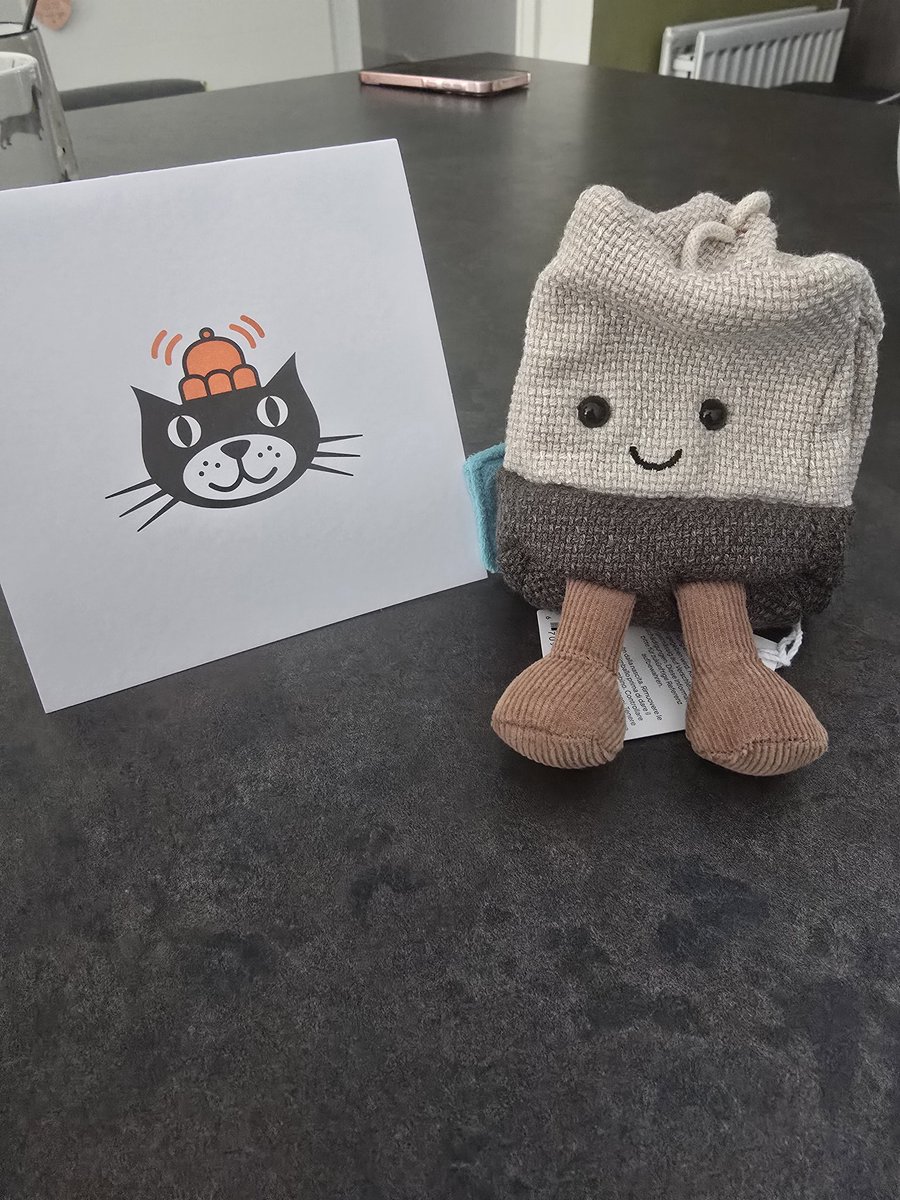Emily got me a surprise birthday present which arrived today.
She's a good un! I thought this little guy was out of stock!!!!
#jellycat #teabag #birthday