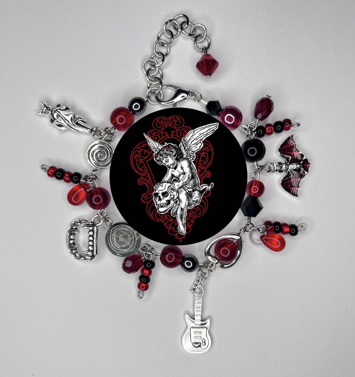 alex⛧phantomlover tweet media