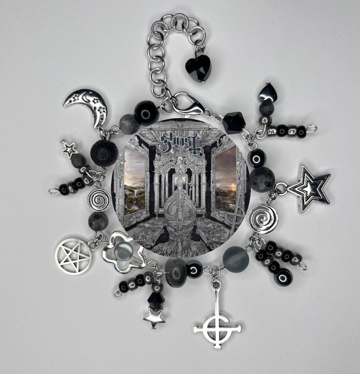 alex⛧phantomlover tweet media