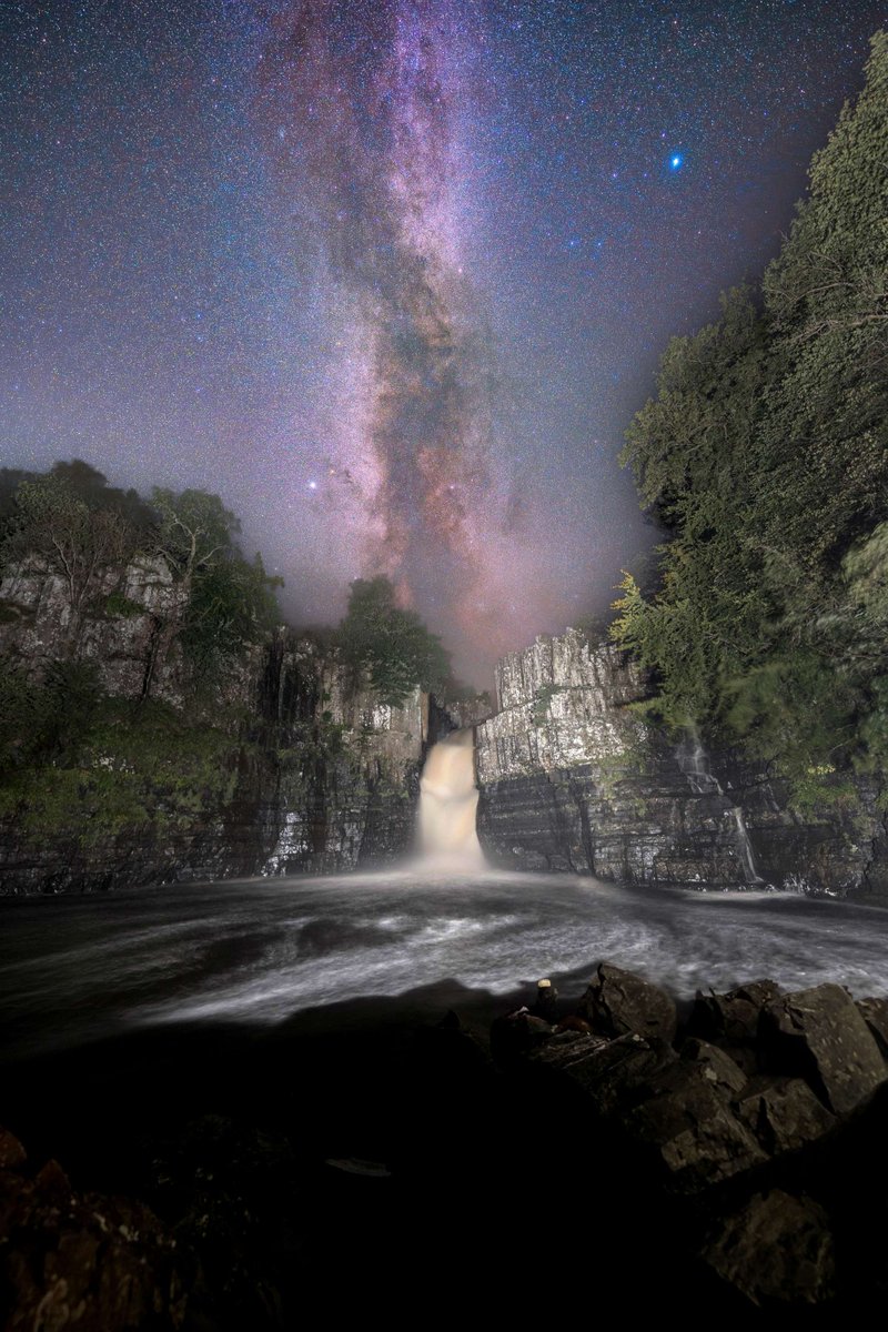 High Force Hotel and Waterfall tweet media