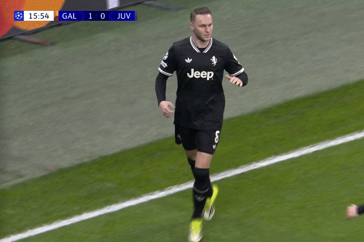 1-1 Juventus.

GOOOOOOOAAAAAAAALLLL TEUN KOOPMEINERS !!!!!!!!!!!!!!!!!!!!!!!!!!!!!!!!! HE HAS EQUALIZED LITERALLY 10 SECONDS AFTER JUVENTUS KICKED OFF AGAIN !!!!!!!!!!!!!!!!!!!!!!!!!!!!!!!!!!!!!!!!!!! THIS GAME IS MENTAL !!!!!!!!!!!!!!!!!!!!!!!!!!!!!!!!!!!!!!!!!
#UCL