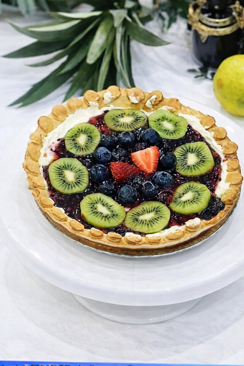 theNETng's tweet photo. A look at Thandeka’s pie 🥧 😍 

#BBMzansi #BBMzansiS6 https://t.co/CIzJVQThlZ