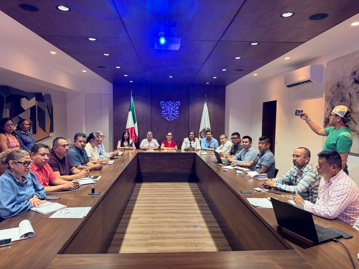 Gobierno de Guerrero impulsa conectividad en la Sierra, avanza el Programa Caminos Artesanales

*La titular de SDUOPOT coordina acciones con seis municipios para fortalecer la infraestructura carretera en zonas de difícil acceso

Chilpancingo, Gro., 17 de febrero de 2026.- Para
