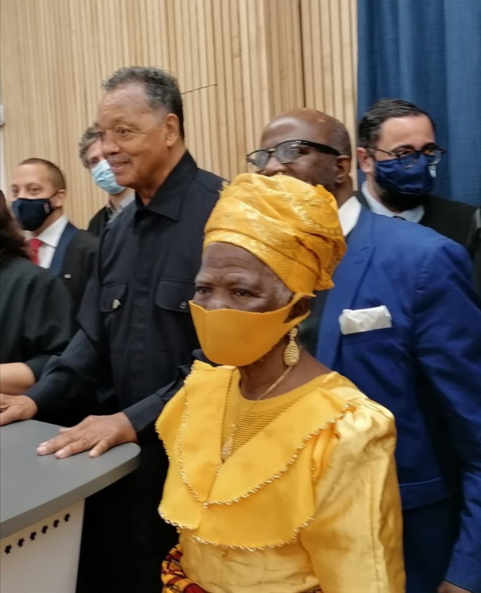 ChrisImafidon's tweet image. To others you were 
Civil rights icon,
Trailblazer,
Extraordinary tour de force,
Man of incredible courage, 
The greatest orators in modern history, but to us you were MUCH MORE than words can describe, our mentor, model #RIP #RIPRevJackson👏👏