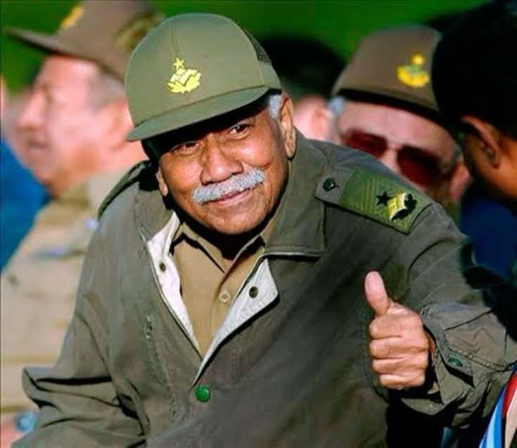 Hoy Cuba recuerda con respeto y orgullo el nacimiento de Juan Almeida Bosque 🇨🇺
Su voz firme, su lealtad inquebrantable y su amor por la Patria viven en la memoria del pueblo.
Gloria eterna a quien supo defender a Cuba con valentía y corazón. 
#CubaEstáFirme
#Cuba 🇨🇺