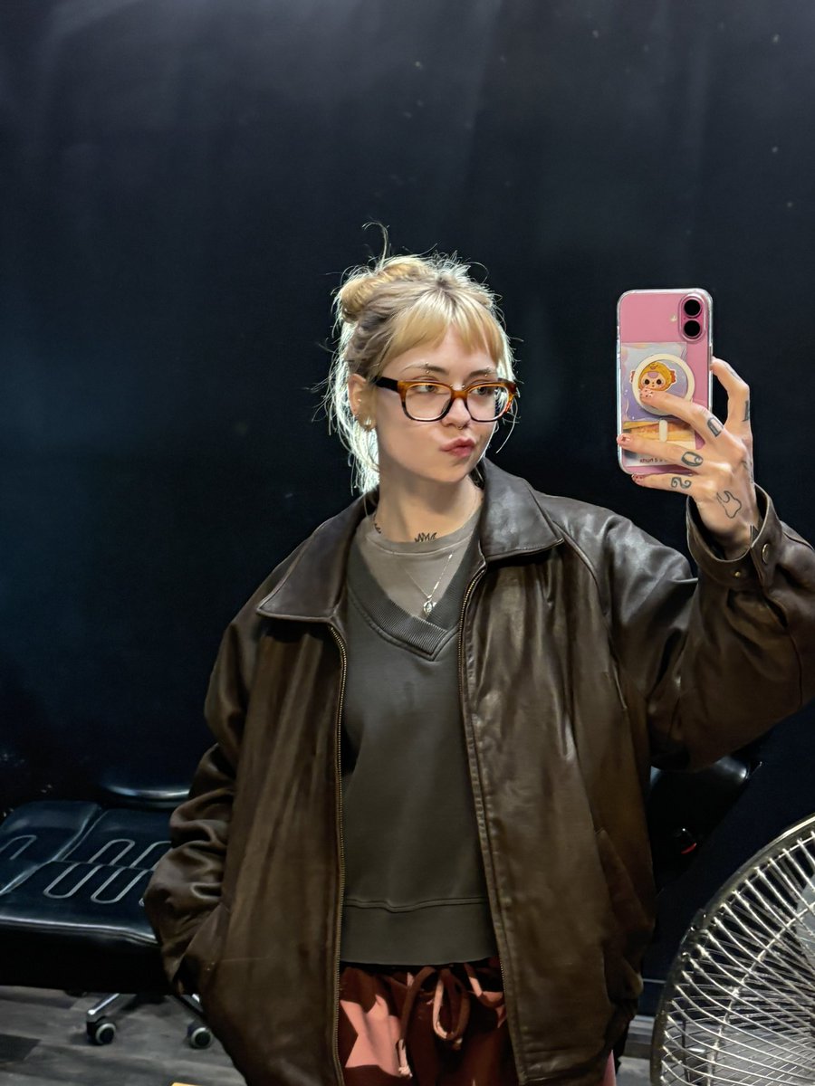 it’s me im cathy ive come home 
let me in your wiiinndooowww