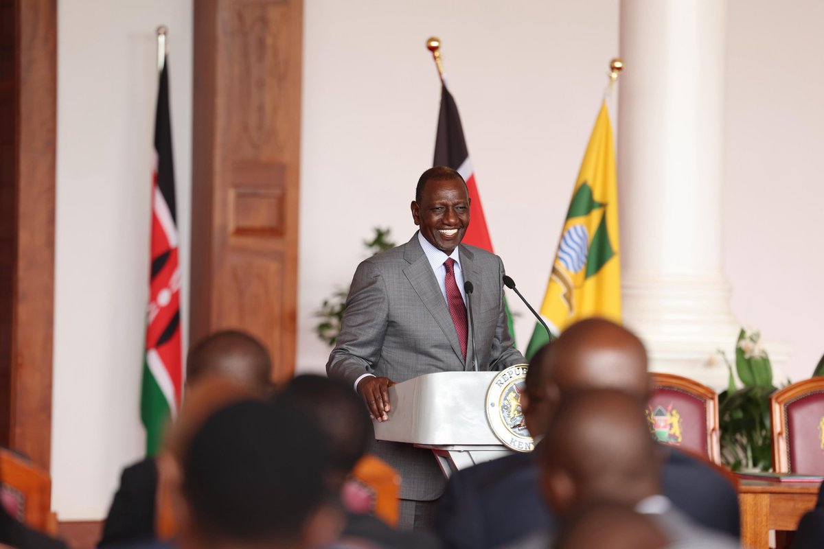 joycekarimi01's tweet photo. Cleaner streets better transport stronger services 🔥
KSh 80 Billion sets a new pace.
#NairobiRising  
#INDvsPAK #KristPerawat #mynameisnanon #Domingão https://t.co/EtrdhUyeij