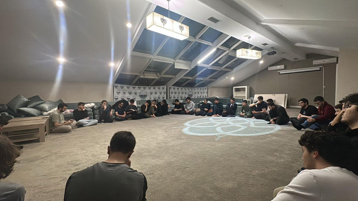 bursaydv's tweet image. ✓ Bursa'ya gezmeye gelen İstanbul Teknik Üniversitesi öğrencilerini..
✓ Bursa Teknik Üniversitesi Yıldırım kampüsünde yangın farkındalığı eğitimi alan lise öğrenci gurubunu öğlen yemeğinde..
Yurdumuzda misafir ettik..

#YDV30Yaşında #Yurt #Öğrenci #İTÜ