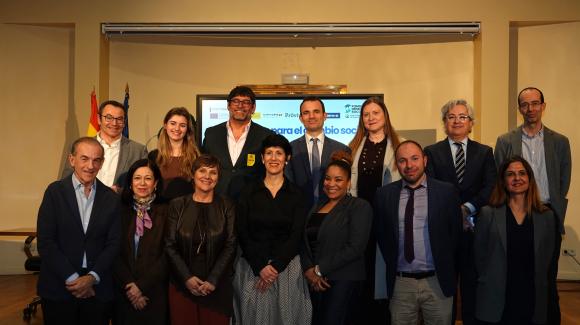 SpainNAB's tweet image. 🏘️ El Fondo de Impacto Social #FIS invierte 7,2 M€ en @provivienda_org  y Primero H, iniciativa impulsa por @HogarSi y ASOCIMI, para ampliar el parque de vivienda social y asequible en España
✏️ cofides.es/noticias/notas… 
#FIS #ViviendaSocial #InversióndeImpacto