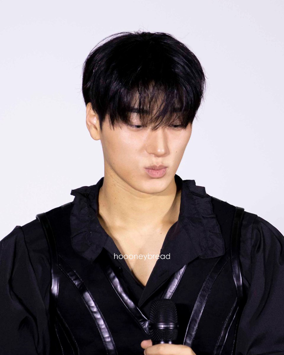 hoooneybread's tweet photo. 260214 

•3•

#에이티즈 #산 #최산
#ateez #san https://t.co/WW0q4TCsnS