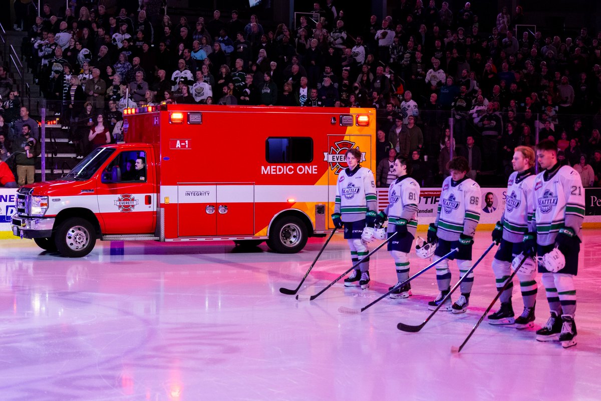 Everett Fire WA tweet media