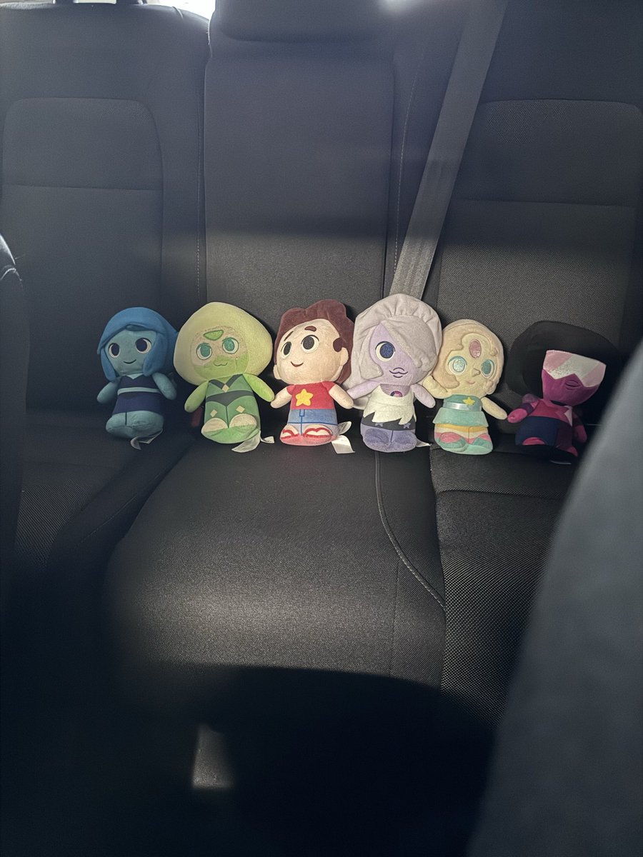 BeetleGuy0's tweet image. Family
一家石