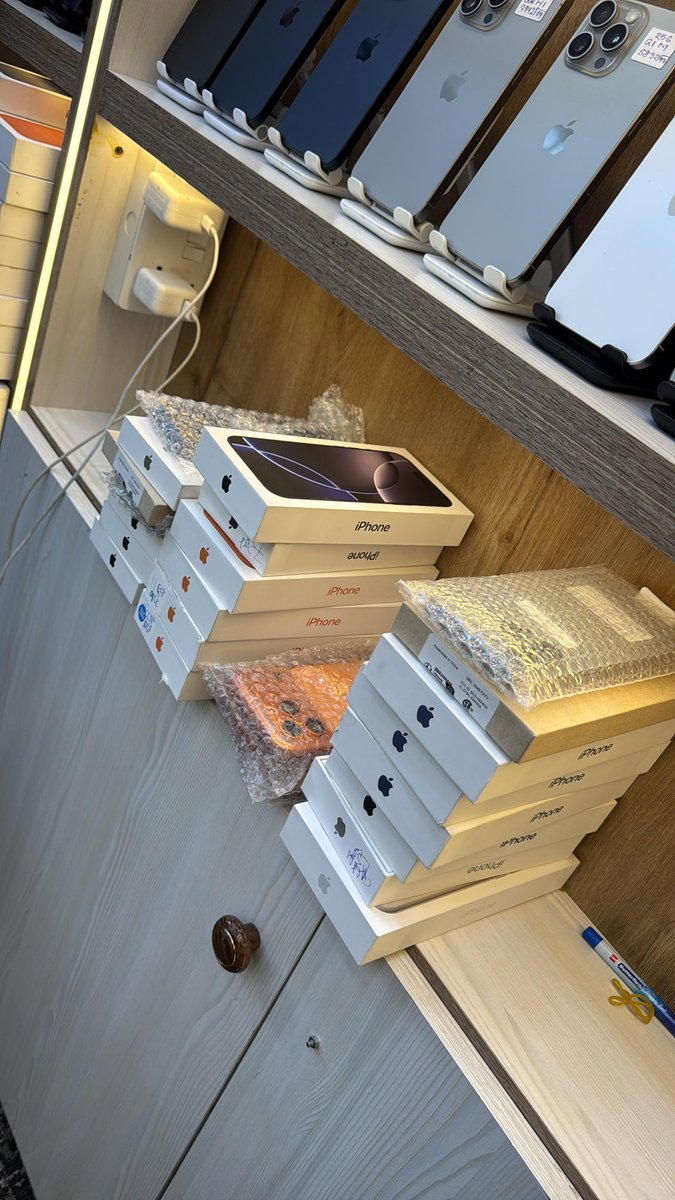 𝙉 𝙜 𝙤 𝙣 𝙞 𝙙 𝙯 𝙖 𝙨 𝙝 𝙚 tweet media