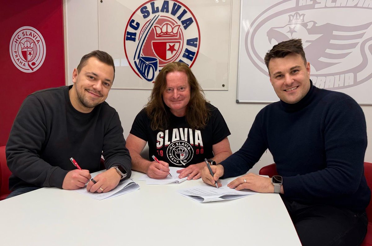 Univerzitní hokej tweet media