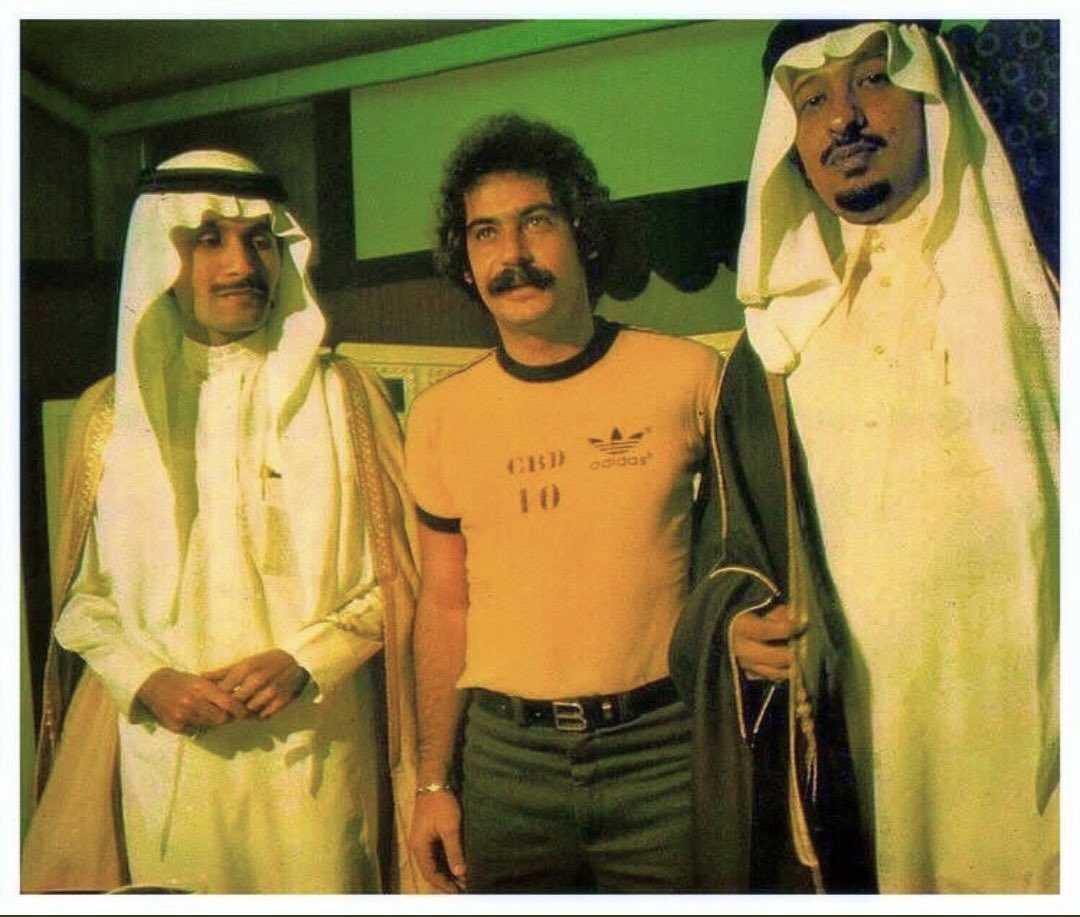 ( الصورةُ أصدق أنباءً من الهذرِ ).
#الاهلي #الهلال #النصر