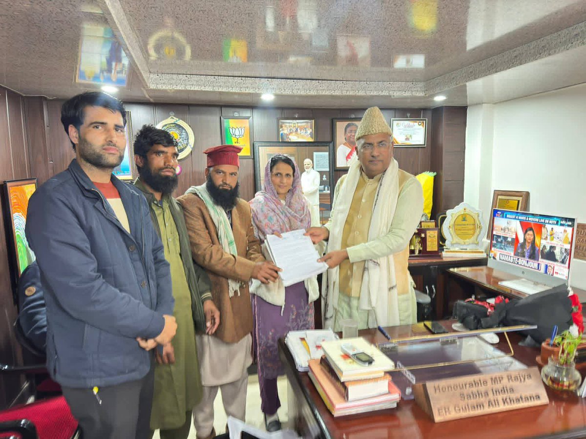Hon'ble MP Rajyasabha gulam ali khatana working tirelessly for jk but some so called NC leader trying to mislead poor  regarding MPLAD. 
<a href="/tanvirsadiq/">Tanvir Sadiq</a> sab Ap logon ki tara khia toh ni desh par khrch kiya ha.
<a href="/GulamAliKhatana/">Gulam Ali Khatana</a>
