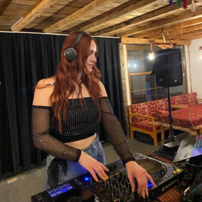 BernaTunam's tweet photo. #YeniProfilResmi https://t.co/arlb52rIod
