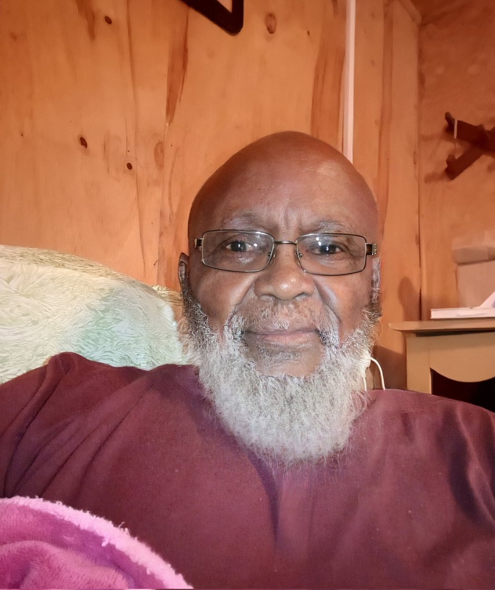 kamauwaruhiu's tweet image. Good night my people remember kitanda sio jeneza tafuta mtu mlalale naye .