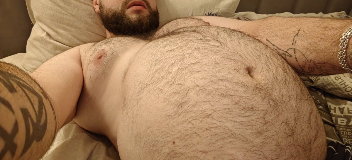 Dinner was way too good… now my belly is way too big 😏 Before → After. Guess how much I managed to stuff in? Ready to help me digest… or bring dessert? 👅 #bloatedbelly #stuffedandsexy #bigbellylover #feedee #HugeJohnny