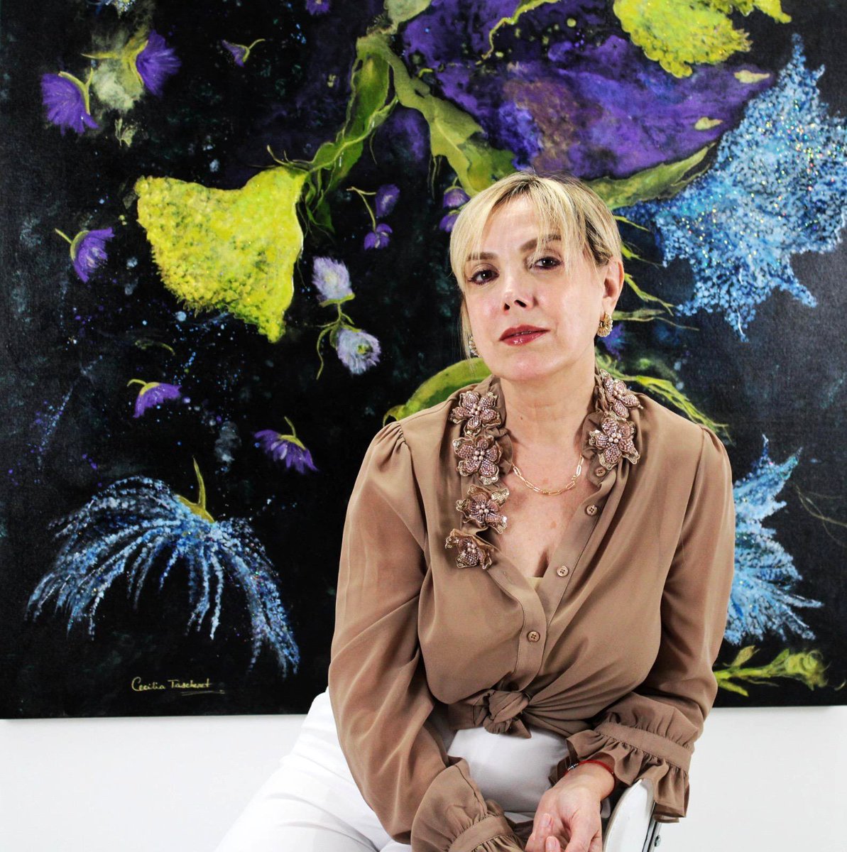 acentonewsusa's tweet photo. Cecilia Tascheret: expansión, materia y tecnología en el arte contemporáneo latinoamericano / https://t.co/f9vIqnsNO3  /  Una creadora que articula con solidez la experimentación material, la sensibilidad cromática y la integración de recursos digitales. https://t.co/DWcx22jeG1
