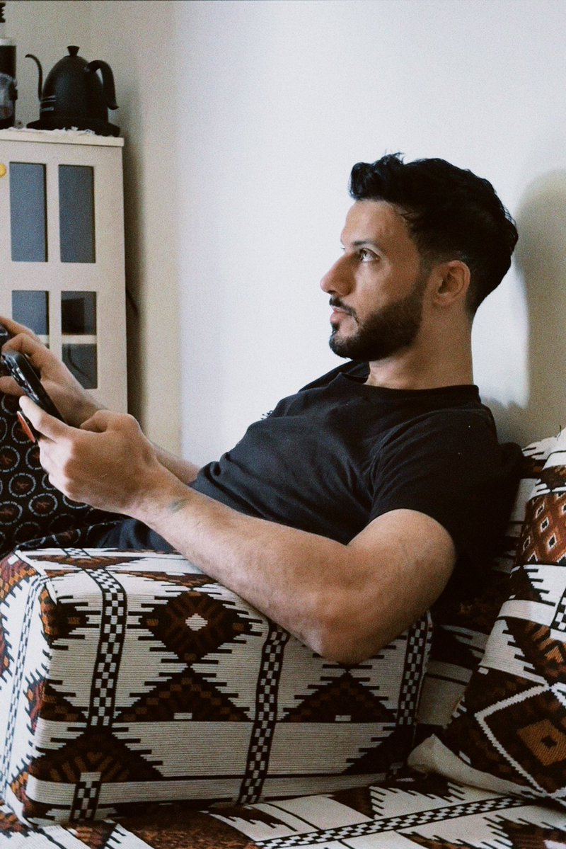 omaralsomah's tweet image. رمضان كريم 🌙✨
مبارك عليكم الشهر الفضيل وكل عام وأنتم بألف خير وسعادة، نسأل الله أن يملأ أيامكم بالبركة والرحمة والطمأنينة ❤️